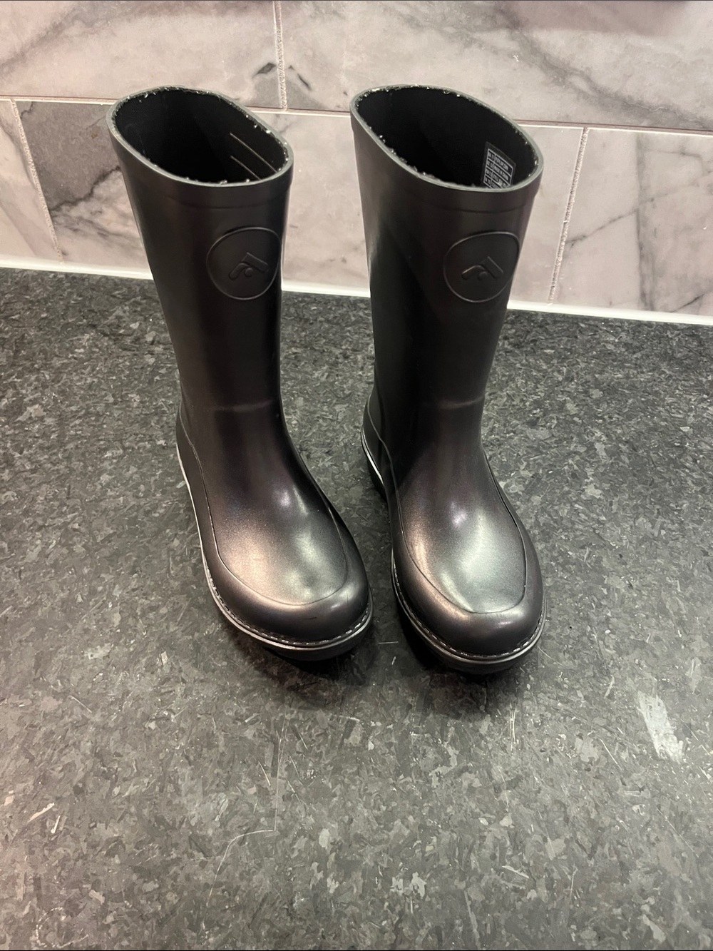 Kids Grey Fitflop Rain Boots - Classic Waterproof Style